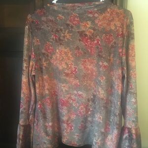 Lite weight sweater size-S used floral print.